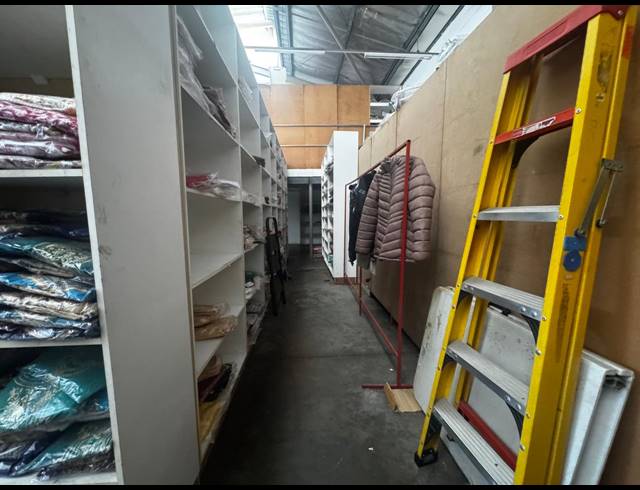 260M² WAREHOUSE TO LET IN SPRINGFIELD PARK